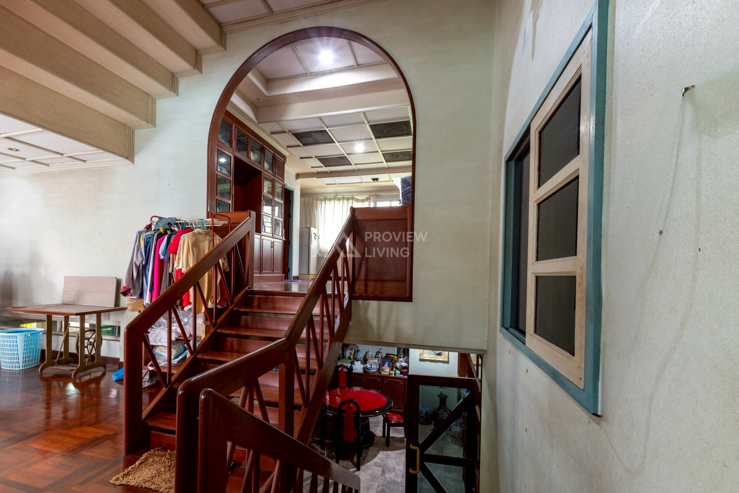 [ขายด่วน] บ้าน Rare Location...ที่ผสานความสะดวกสบายกับดีไซน์ไว้อย่างลงตัว ขนาด 114.9 ตารางวา หน้ากว้าง  19 เมตร 3 ชั้น 4 ห้องนอน 5 ห้องน้ำ  ซอยอำเภอ 5 ใกล้โรงเรียนเทพมิตรศึกษา และห้างสหไทย