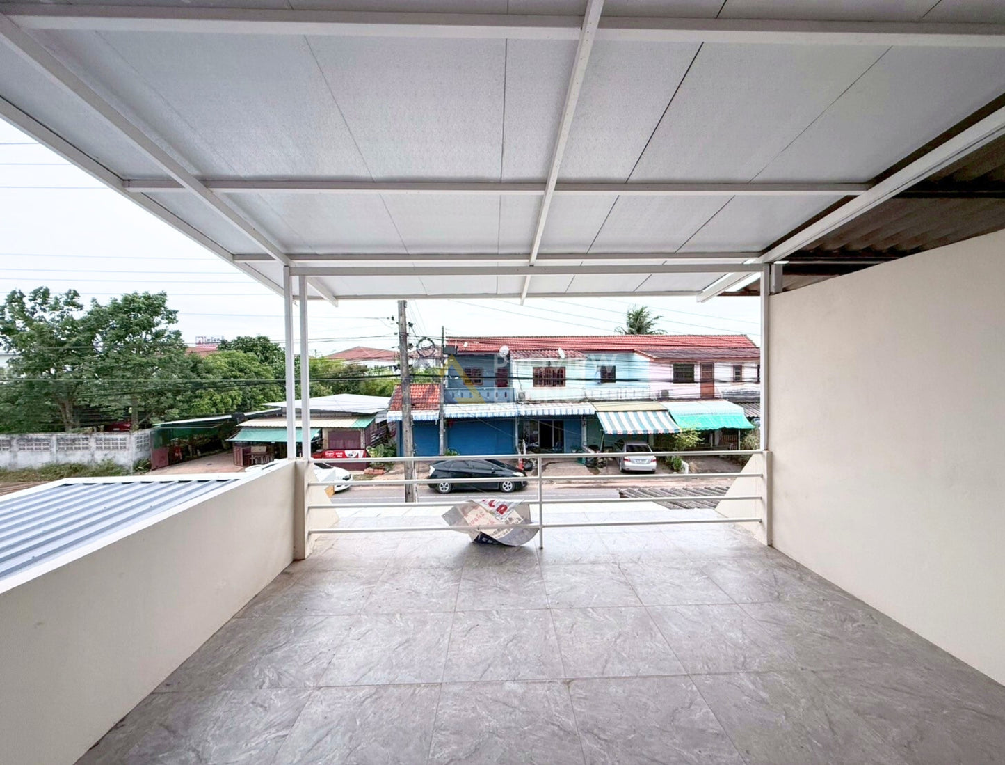 [ทาวน์โฮม] ทาวน์โฮมรีโนเวทใหม่ทั้งหลัง ขนาด 45 ตร.ว. ใกล้กับโตโยต้าท่าทองใหม่ 3 ห้องนอน 2 ห้องน้ำ ราคา 2 ล้านต้นๆ