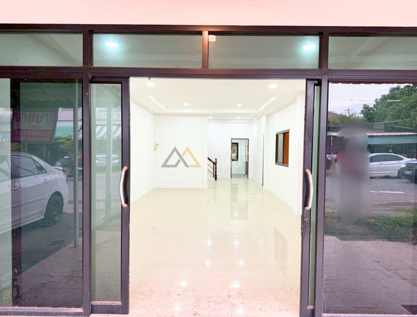 [Urgent Sale] Townhome 45 sq.w. 3 bedrooms, 2 bathrooms, near Toyota Tha Thong Mai, Surat Thani