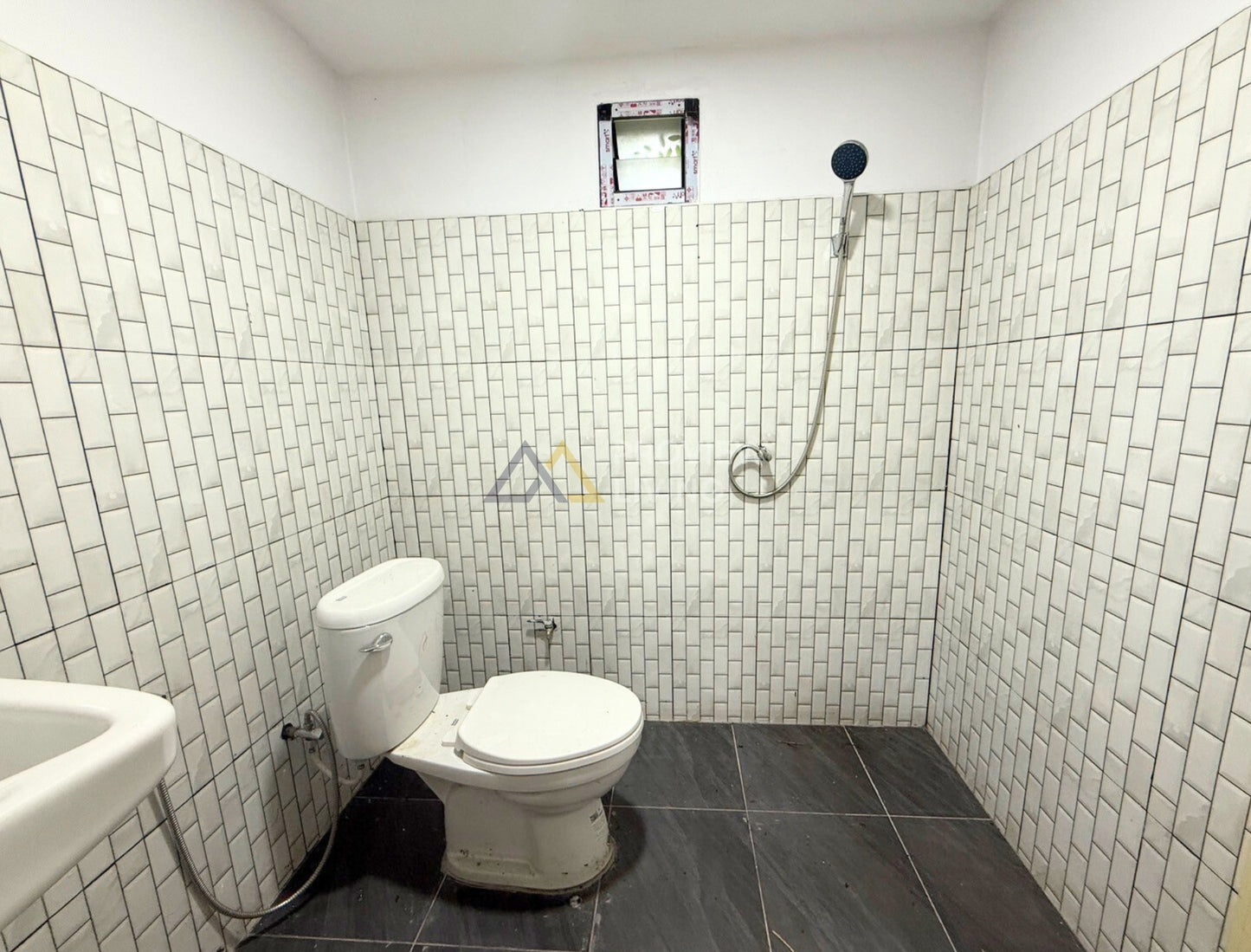 [ทาวน์โฮม] ทาวน์โฮมรีโนเวทใหม่ทั้งหลัง ขนาด 45 ตร.ว. ใกล้กับโตโยต้าท่าทองใหม่ 3 ห้องนอน 2 ห้องน้ำ ราคา 2 ล้านต้นๆ