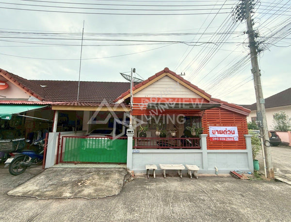 [SOLD] Single-story detached house, corner unit, Soi Sri Kasem 17, 32 sq.wah, 2 bedrooms, 1 bathroom, 1 parking space. Baan Wasana, new road in deep (near the slaughterhouse), Surat Thani.