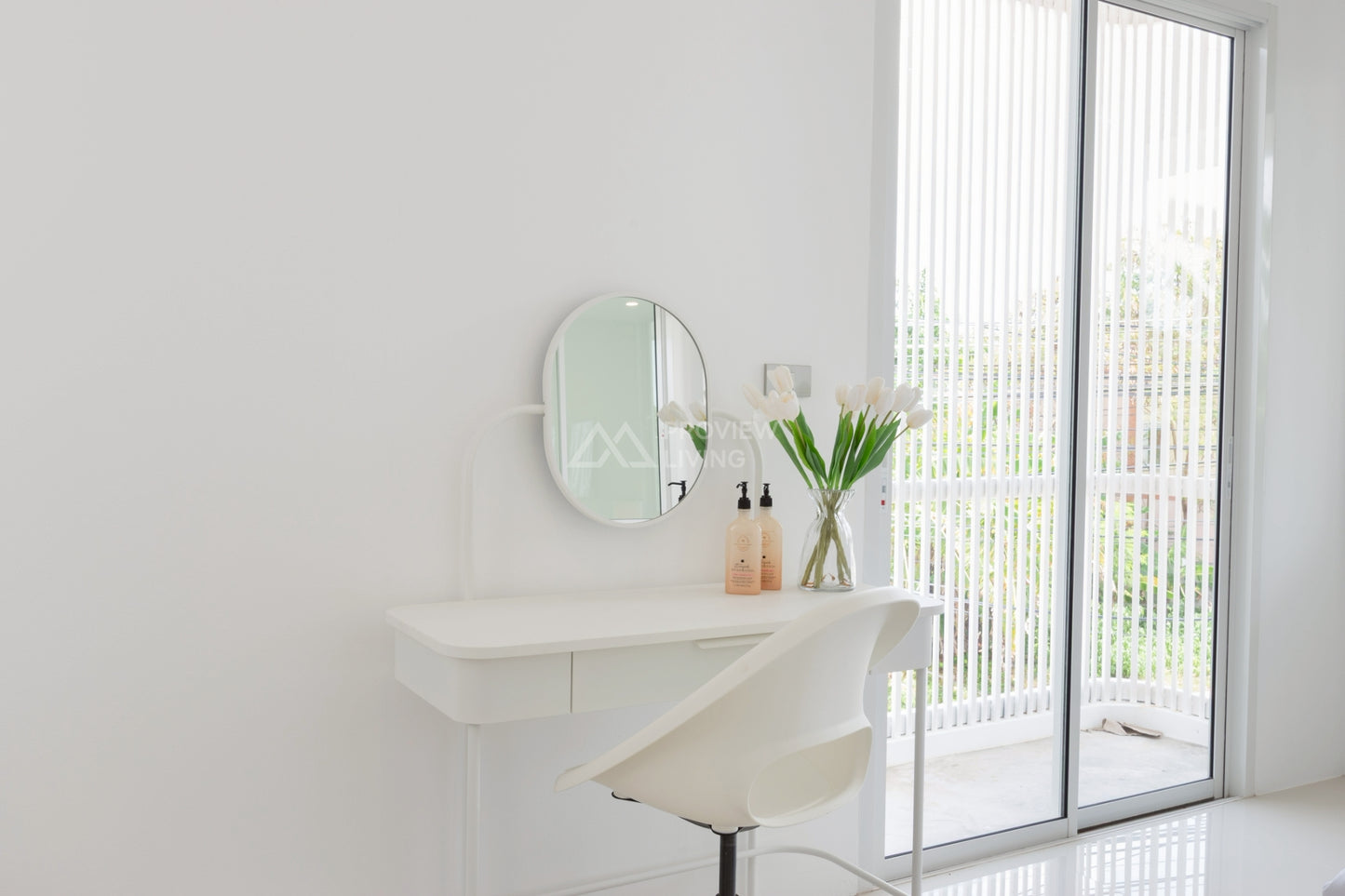 [พร้อมอยู่] บ้านใหม่ สไตล์ Ultra Modern ดีไซน์โดดเด่น ขนาด 62.5 ตร.ว. @ปากน้ำสุราษฎร์ธานี ฟังก์ชัน 4 ห้องนอน 4 ห้องน้ำ 3 ที่จอดรถ เข้าออกได้หลายทาง พร้อมอยู่ทันที!