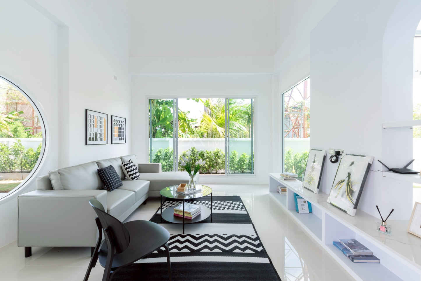 [พร้อมอยู่] บ้านใหม่ สไตล์ Ultra Modern ดีไซน์โดดเด่น ขนาด 62.5 ตร.ว. @ปากน้ำสุราษฎร์ธานี ฟังก์ชัน 4 ห้องนอน 4 ห้องน้ำ 3 ที่จอดรถ เข้าออกได้หลายทาง พร้อมอยู่ทันที!