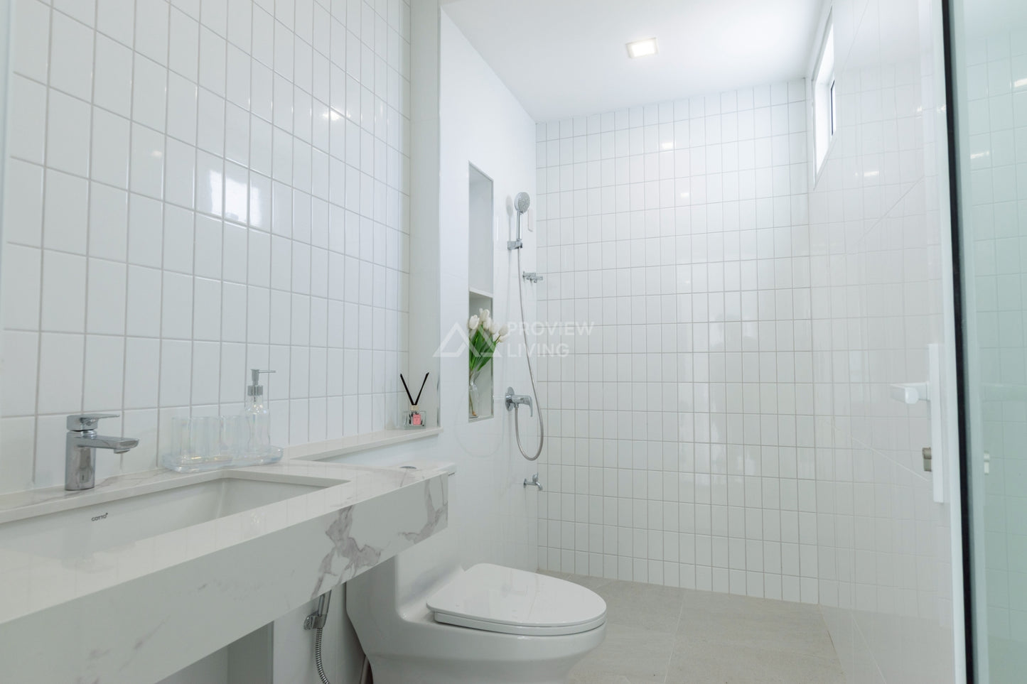 [พร้อมอยู่] บ้านใหม่ สไตล์ Ultra Modern ดีไซน์โดดเด่น ขนาด 62.5 ตร.ว. @ปากน้ำสุราษฎร์ธานี ฟังก์ชัน 4 ห้องนอน 4 ห้องน้ำ 3 ที่จอดรถ เข้าออกได้หลายทาง พร้อมอยู่ทันที!