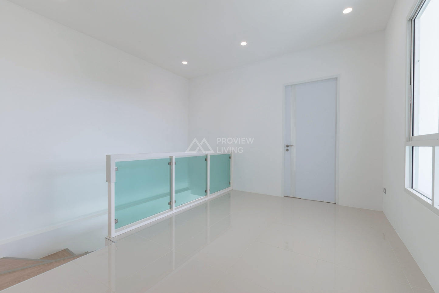 [พร้อมอยู่] บ้านใหม่ สไตล์ Ultra Modern ดีไซน์โดดเด่น ขนาด 62.5 ตร.ว. @ปากน้ำสุราษฎร์ธานี ฟังก์ชัน 4 ห้องนอน 4 ห้องน้ำ 3 ที่จอดรถ เข้าออกได้หลายทาง พร้อมอยู่ทันที!