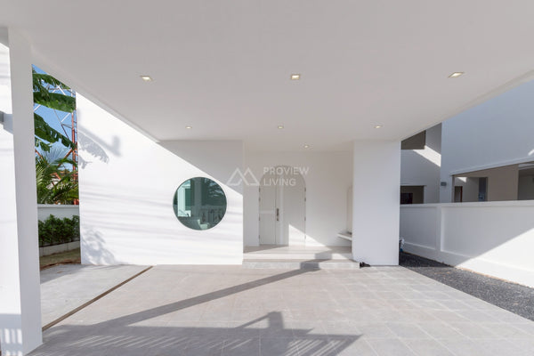 [Ready to move in] New Ultra Modern style house, outstanding design, size 62.5 sq.w., Pak Nam, Surat Thani, featuring 4 bedrooms, 4 bathrooms, 3 parking spaces, multiple access routes. Ready for immediate occupancy!