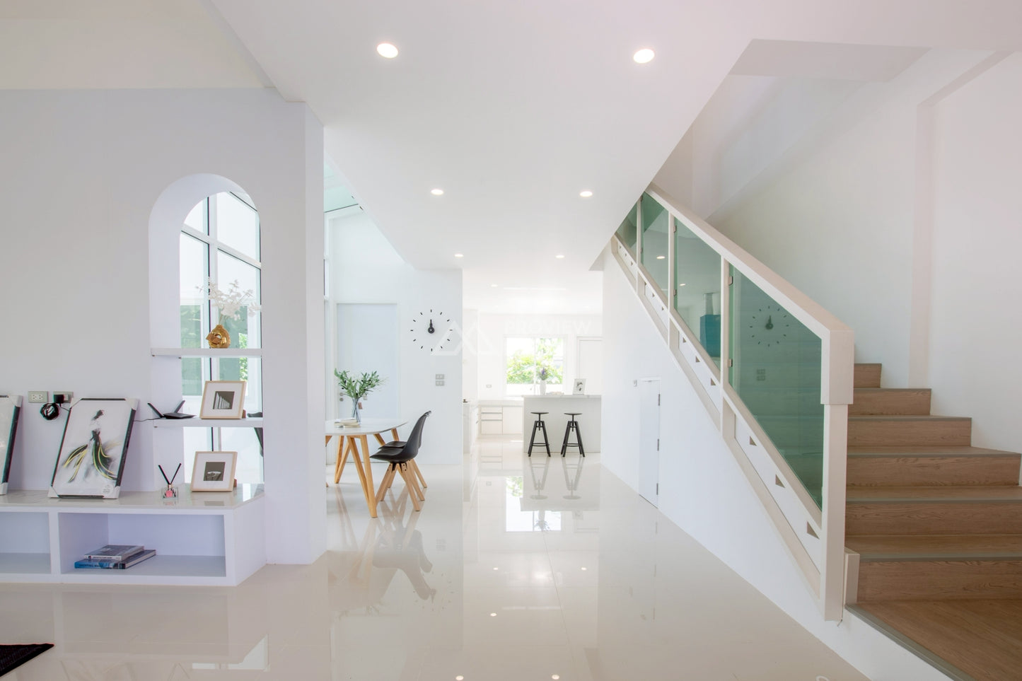 [พร้อมอยู่] บ้านใหม่ สไตล์ Ultra Modern ดีไซน์โดดเด่น ขนาด 62.5 ตร.ว. @ปากน้ำสุราษฎร์ธานี ฟังก์ชัน 4 ห้องนอน 4 ห้องน้ำ 3 ที่จอดรถ เข้าออกได้หลายทาง พร้อมอยู่ทันที!