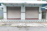 Urgent Sale! 4.X million, negotiable! 2 adjoining commercial buildings near Surat Thani City Municipality, only 200 meters away. Total size 48.6 sq. wah, 11 meters wide, 16 meters deep, 2 beds, 2 baths.