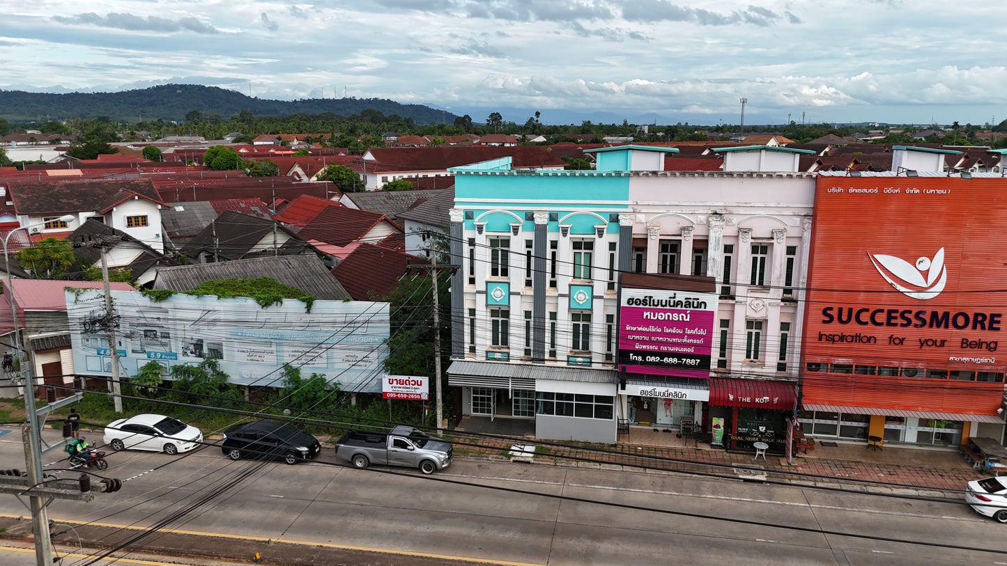 [ขายด่วน] อาคารพาณิชย์ ห้องมุม 2 คูหา 5 ห้องนอน 4 ห้องน้ำ 3 ห้องครัว บิ้วอิน+เฟอร์ครบ ทำเลทองศรีเกษม ใจกลางสุราษฎร์ฯ