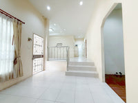 URGENT SALE Detached House, Suratthani, 3 bedrooms, 2 bathrooms, 53.3 sq.w. Sri Urai Village, Amphoe Road, near Vibhavadi Camp, ready to move in, good location, high security, convenient travel.