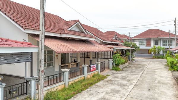 URGENT SALE Detached House, Suratthani, 3 bedrooms, 2 bathrooms, 53.3 sq.w. Sri Urai Village, Amphoe Road, near Vibhavadi Camp, ready to move in, good location, high security, convenient travel.
