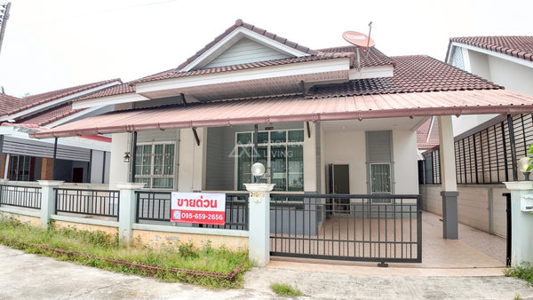 URGENT SALE Detached House, Suratthani, 3 bedrooms, 2 bathrooms, 53.3 sq.w. Sri Urai Village, Amphoe Road, near Vibhavadi Camp, ready to move in, good location, high security, convenient travel.
