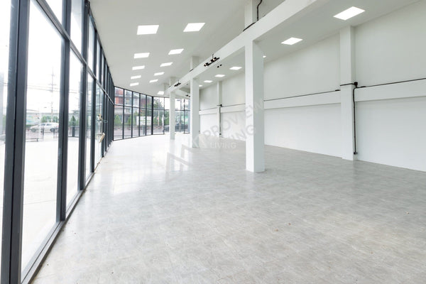 Urgent Sale: Showroom + Office + Warehouse with cargo lift, over 3,500 sq.m. usable area, Srivichai Road, near Surat Hospital.