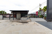 Urgent Sale: Showroom + Office + Warehouse with cargo lift, over 3,500 sq.m. usable area, Srivichai Road, near Surat Hospital.