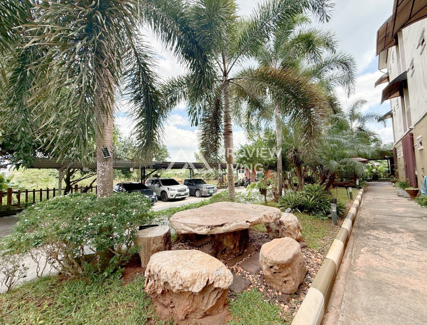 [ขายด่วน] หอพักนักศึกษา ซอยปากหมา ราชภัฎสุราษฎร์ธานี ผู้เช่าเต็มทั้งปี ขนาด 195.30 ตร.ว. มีทั้งหมด 19 ห้องพัก พร้อมห้องน้ำในตัวทุกห้อง