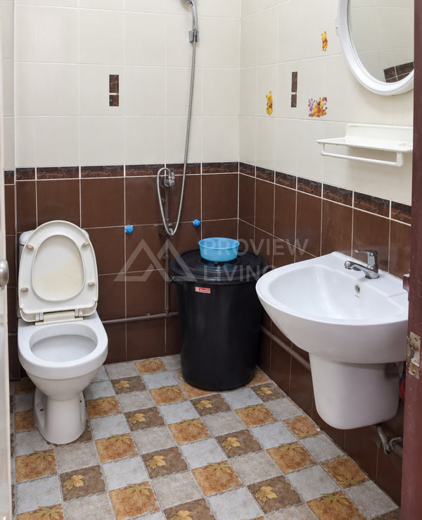 For urgent sale: Dormitory in Suratthani, Special Soi, Prince of Songkla University. Fully rented all year. Size 21.9 sq. wah, 7 bedrooms with en-suite bathrooms in every room. There is a hall on the ground floor for opening a shop. 8 bathrooms.
